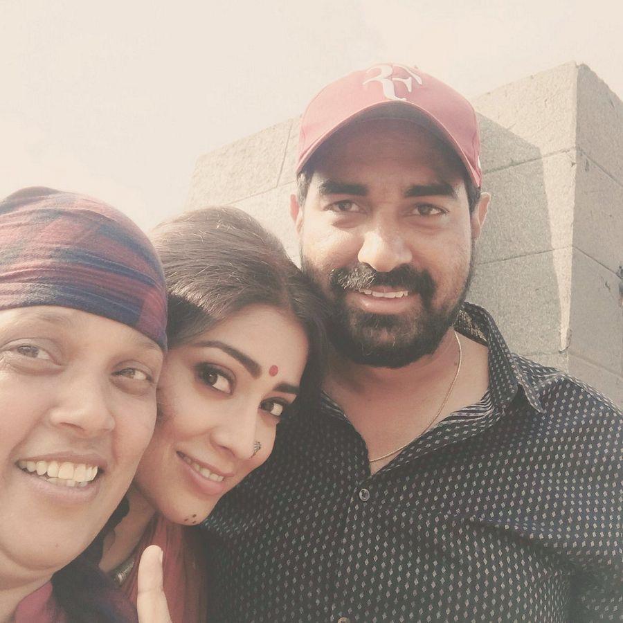 Shriya Saran LEAKED Stills in Gautamiputra Satakarni Movie