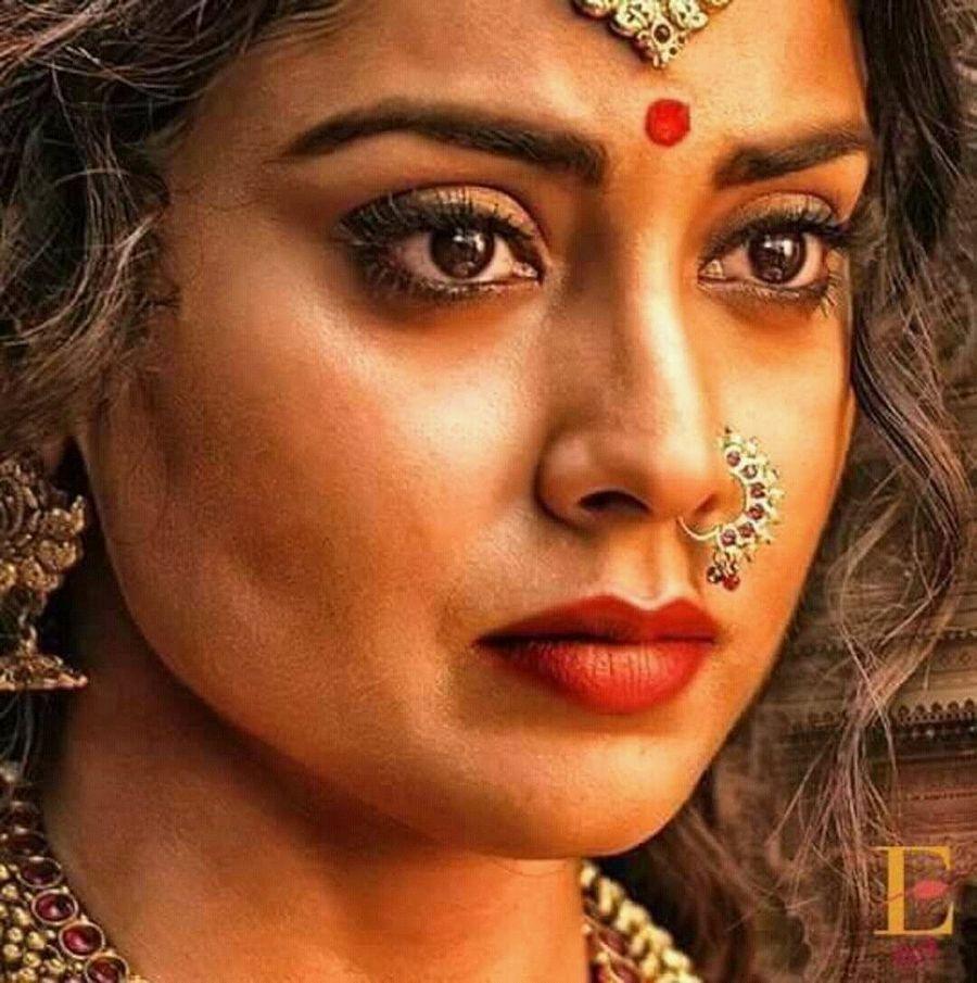 Shriya Saran New Stills in Gautamiputra Satakarni Movie