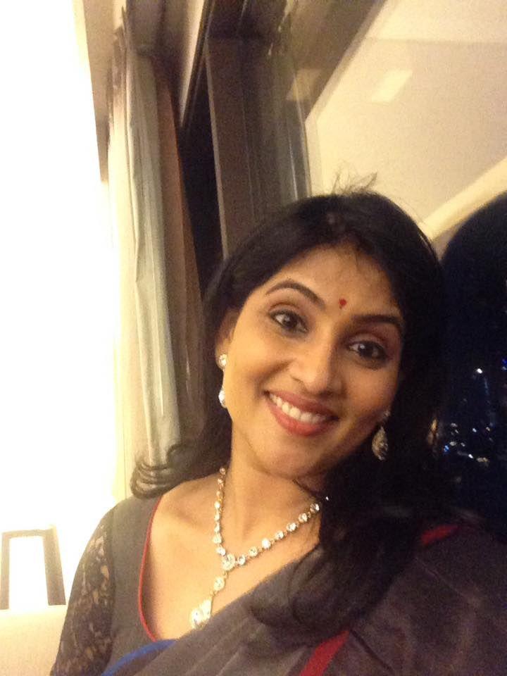 Tv Anchor Bhargavi Sex Videos - TV Anchor Gayatri Bhargavi Rare & UNseened Photos