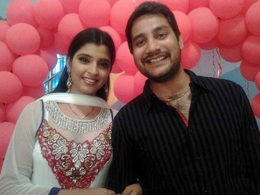 Telugu TV Anchor Shyamala Rare & UNseened Photos