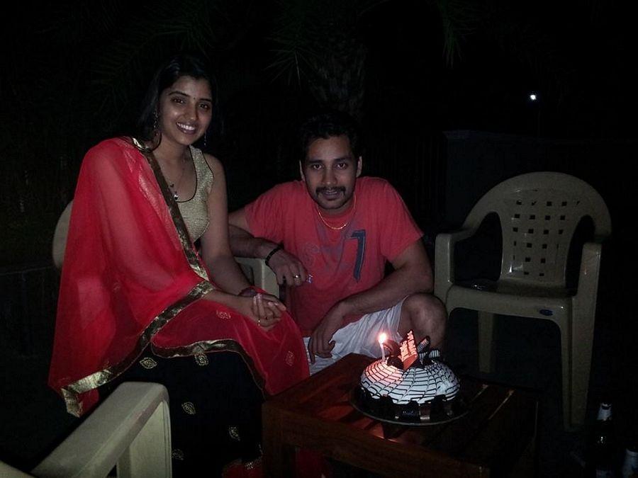 Telugu TV Anchor Shyamala Rare & UNseened Photos