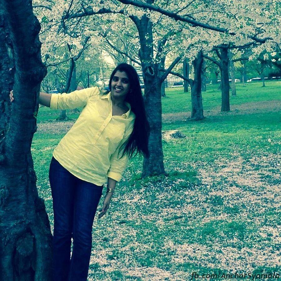 Telugu TV Anchor Shyamala Rare & UNseened Photos