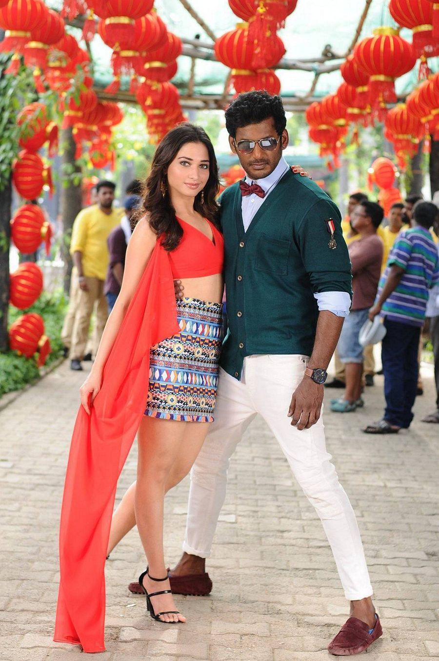 Vishal Okkadochadu Telugu Movie Stills