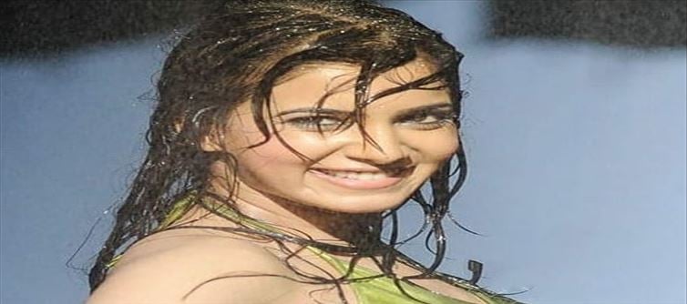 IHG Akkineni hot Clicks In Rain