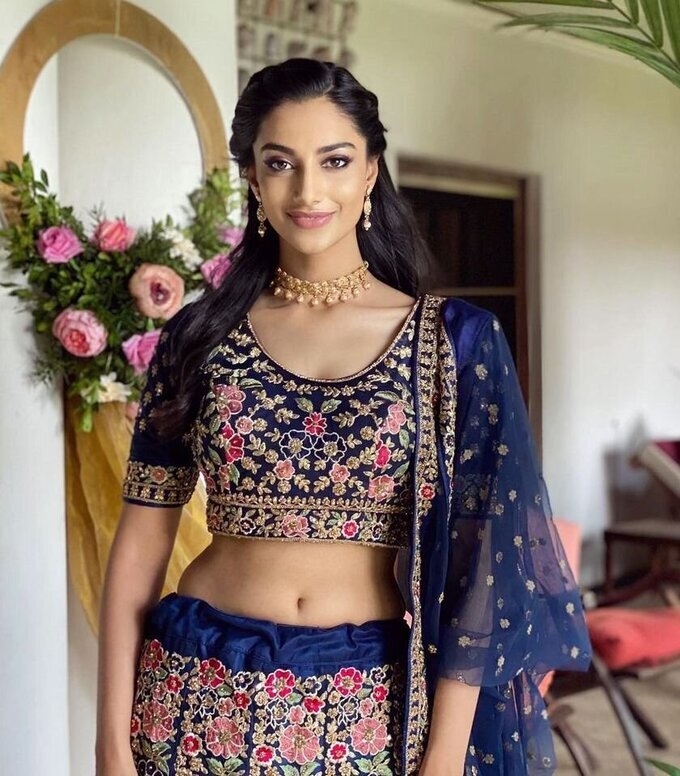 Parasparam Model Chain Parasparam Serial Actress Meenakshi Hot