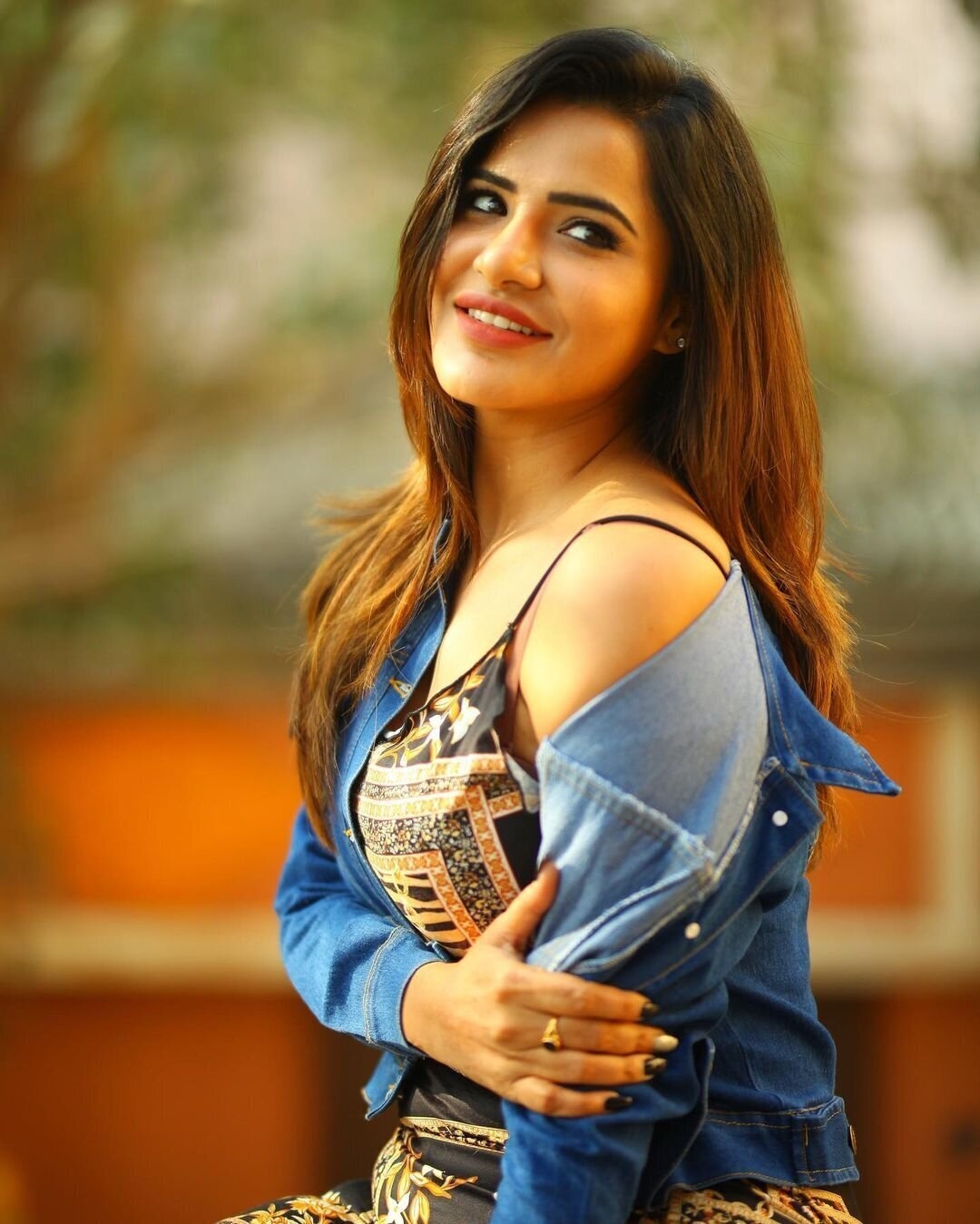 Ashu Reddy – Bold Diva, Social-Media Queen & One of Tollywood’s Most ...