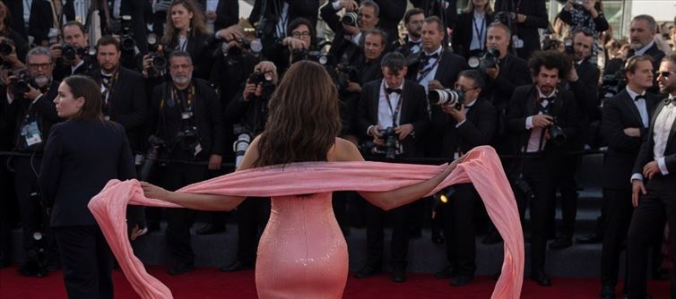 IHG Shows Up for Her 2nd Cannes Walk And Literally No One Cares. The Cringe Is Next Level.