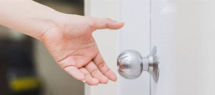 Do You Know? Why Do We Feel a Sudden Shock After Touching Someone or Something?