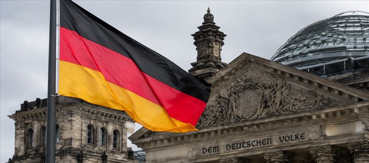 Germany’s Political Earthquake: Nearly Half the Country Wants the Government Gone