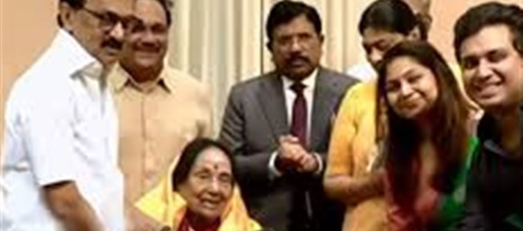 Kalaignar Memorial Arts Maestro Award Presented to M.N. Rajam and S.P. Muthuraman