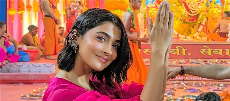 Pooja Hegde’s Divine Glamour: Actress Radiates Beauty At Grand Ganesh Chaturthi Celebrations