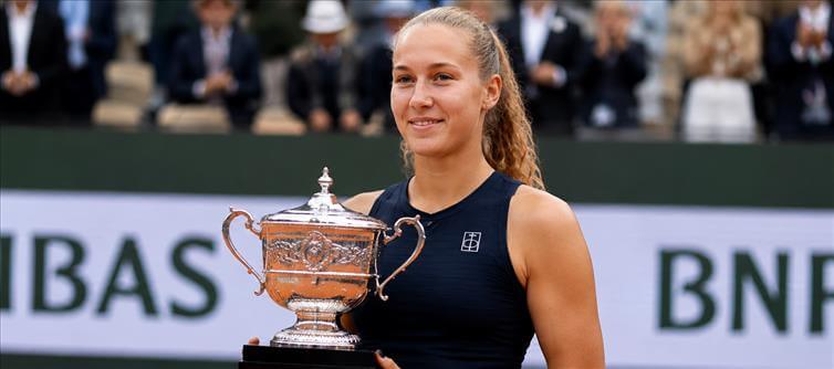 IHG's Singles Payouts — One Trophy, €2.8 Million, And A Statement To The Tennis World