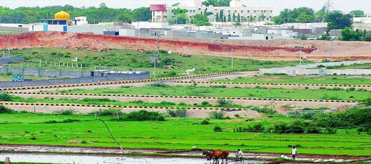 హైదరాబాద్‌లో వందల కోట్ల భారీ ల్యాండ్‌ స్కామ్‌?
