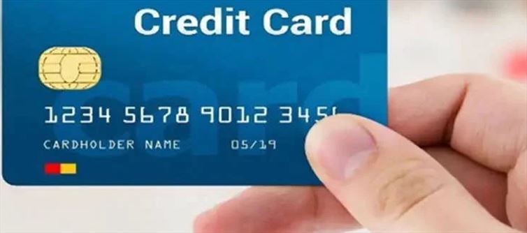 Why Banks Call You Repeatedly To Offer You A Credit Card? Is This Beneficial or a Trap?