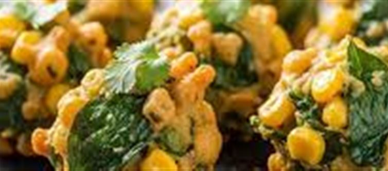 Delicious Corn and Spinach Pakora Recipe for Cozy Evenings