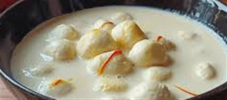 Delicious Homemade Flour Rasmalai Recipe for Festive Celebrations