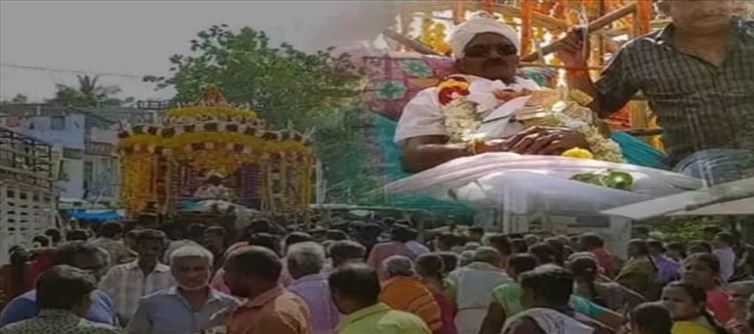 అయ్య బాబోయ్.. బతికుండగానే.. అంతిమయాత్ర చేసుకున్నాడు?