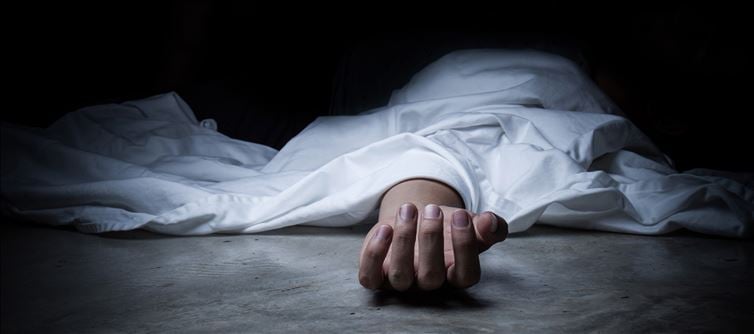 విజయవాడలో కూతురితో కలిసి ఓ సాఫ్ట్‌వేర్‌ ఉద్యోగి ఆత్మహత్య.. ఎందుకంటే..!