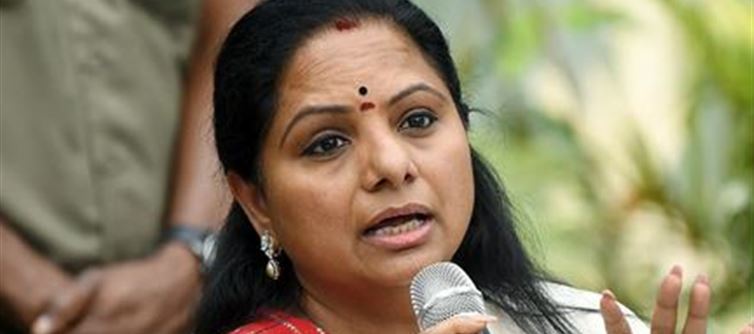 కాంగ్రెస్‌లో కల్వకుంట్ల కవిత.. క్లారిటీ ఇచ్చేసిన పీసీపీ చీఫ్‌?