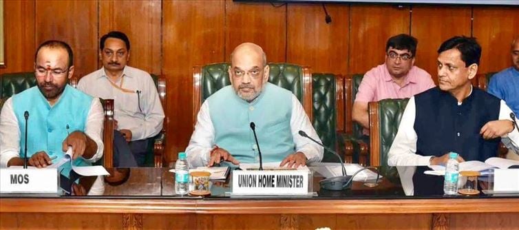 హైఅలెర్ట్: ఉద్యోగులకు కీలక సూచనలు జారీ చేసిన కేంద్ర హోంశాఖ!