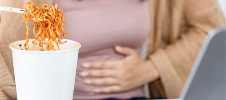 ఈ ఆహారాలు విషంతో సమానం.. వీటిని తినడం వల్ల కలిగే నష్టాలు ఇవే!