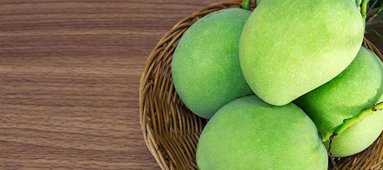 వేసవిలో పచ్చి మామిడికాయలు తినడం వల్ల కలిగే ప్రయోజనాలివే.. !