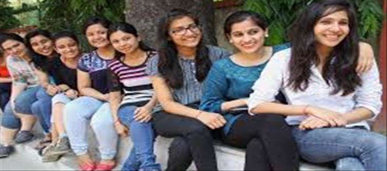 మనీ: ఆడపిల్లల తల్లిదండ్రులకు శుభవార్త.. అయితే ఈ పథకం లో మీరు ఉన్నారా..?