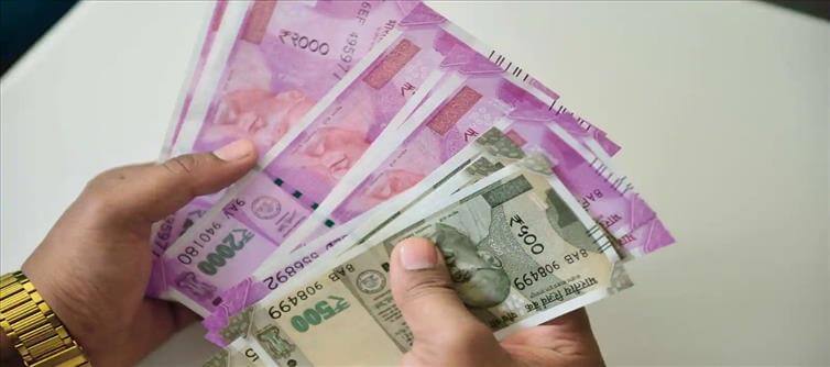 మనీ : కొత్త ఆర్థిక సంవత్సరం.. మారనుంది సామాన్యుడికి శాపం..!!