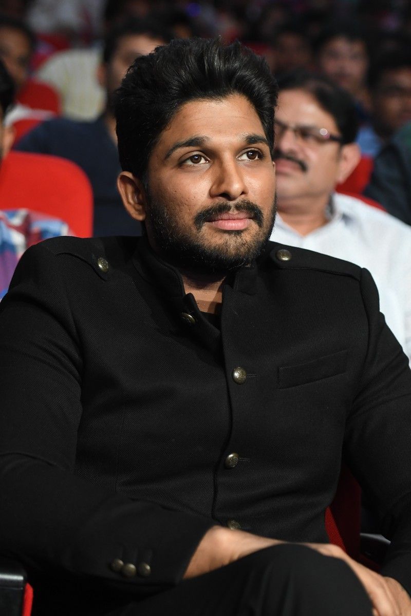 Allu Arjun Stills at DJ Duvvada Jagannadham Audio Launch Photos