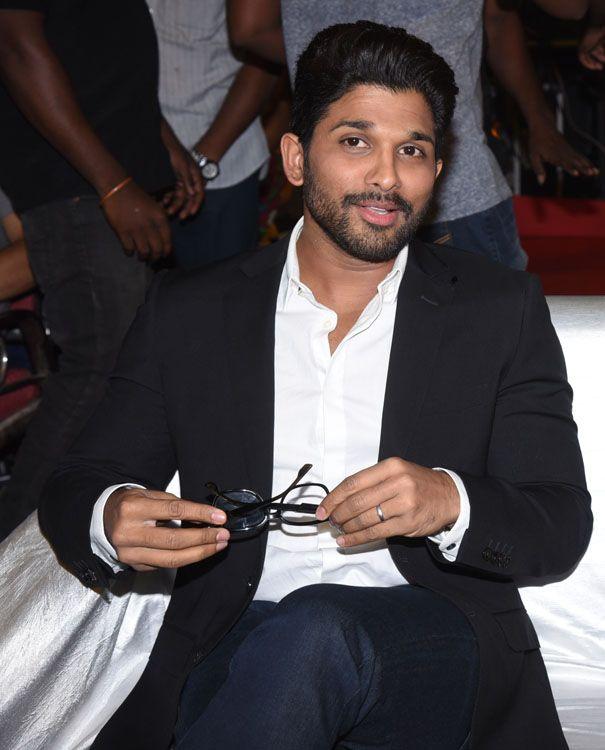 Allu Arjun at Duvvada Jagannadham Thankyou Meet Photos