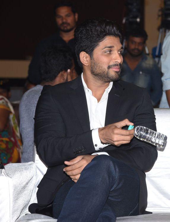 Allu Arjun at Duvvada Jagannadham Thankyou Meet Photos