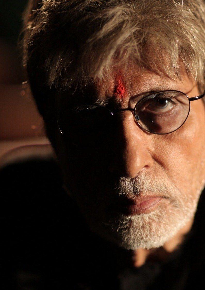 Amitabh Bachchan New Stills in Sarkar 3 Movie