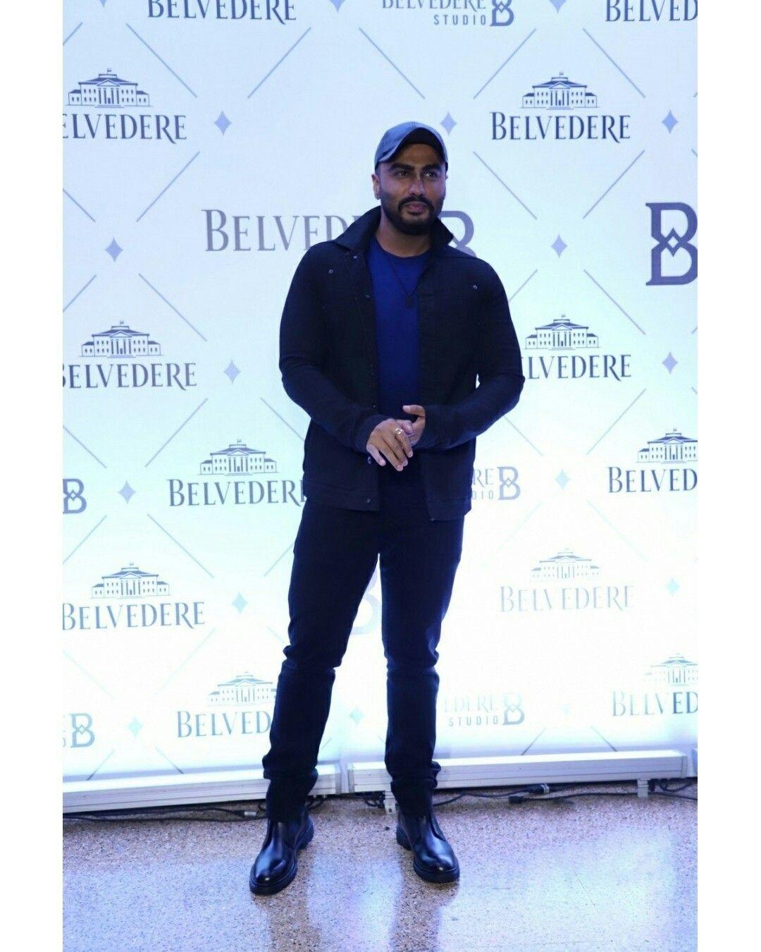  Arjun Kapoor at an event