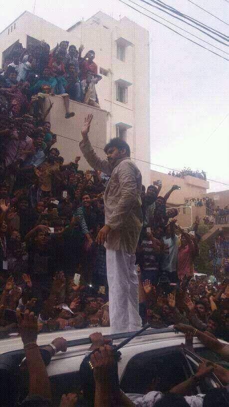 EXCLUSIVE IMAGES: Pawan Kalyan Meets Vinod Royals Family