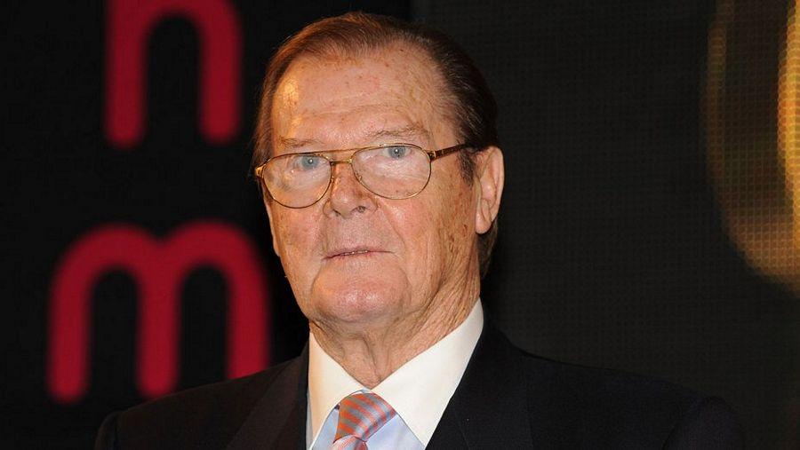 James Bond Actor Roger Moore Photos