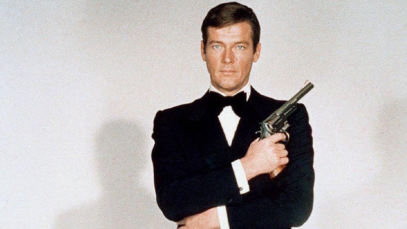 James Bond Actor Roger Moore Photos