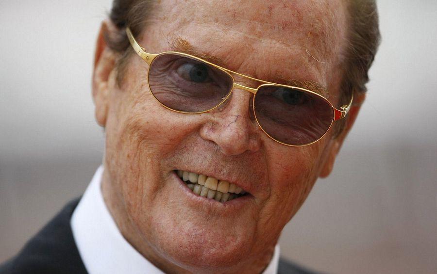 James Bond Actor Roger Moore Photos