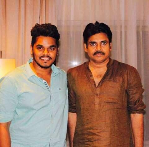 Katamarayudu Latest Click's With His Fanszzz Photos