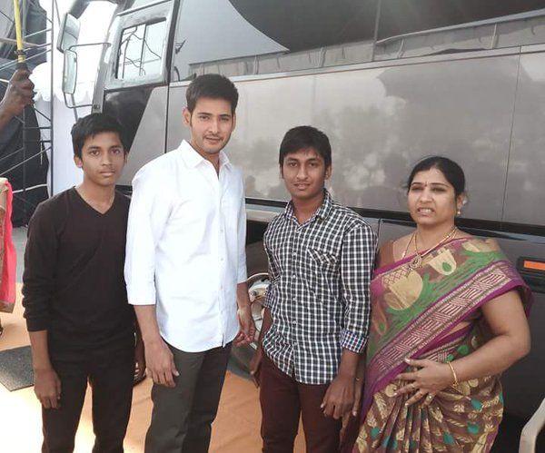 Mahesh Babu With Fans Photos