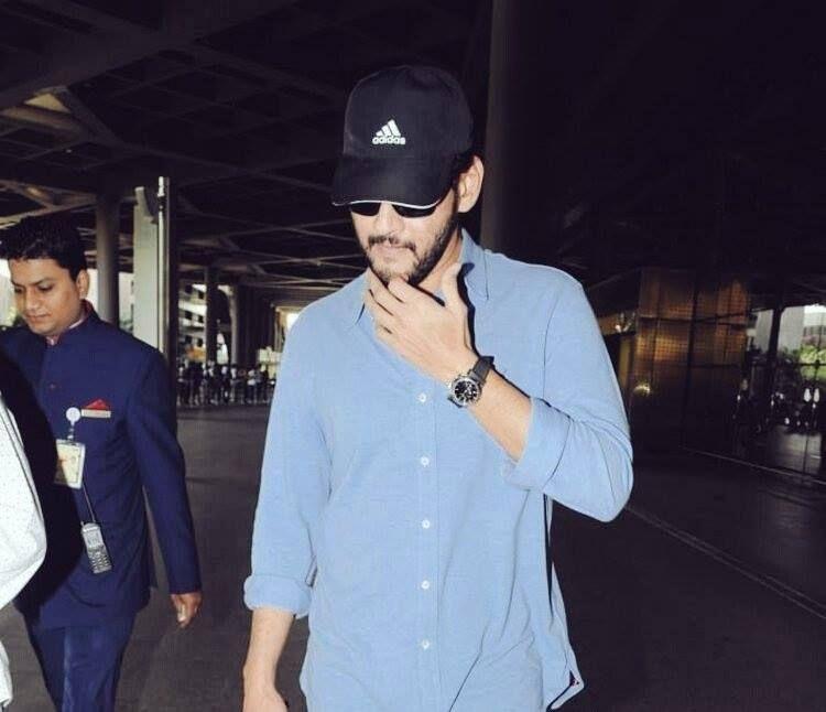 Mahesh Babu spotted with a beard look at the Mumbai airport!