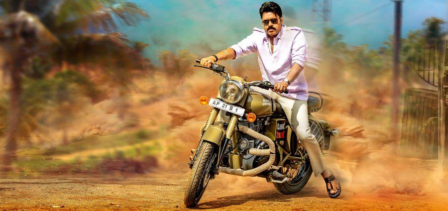 Pawan Kalyan Latest Stills from Katamarayudu