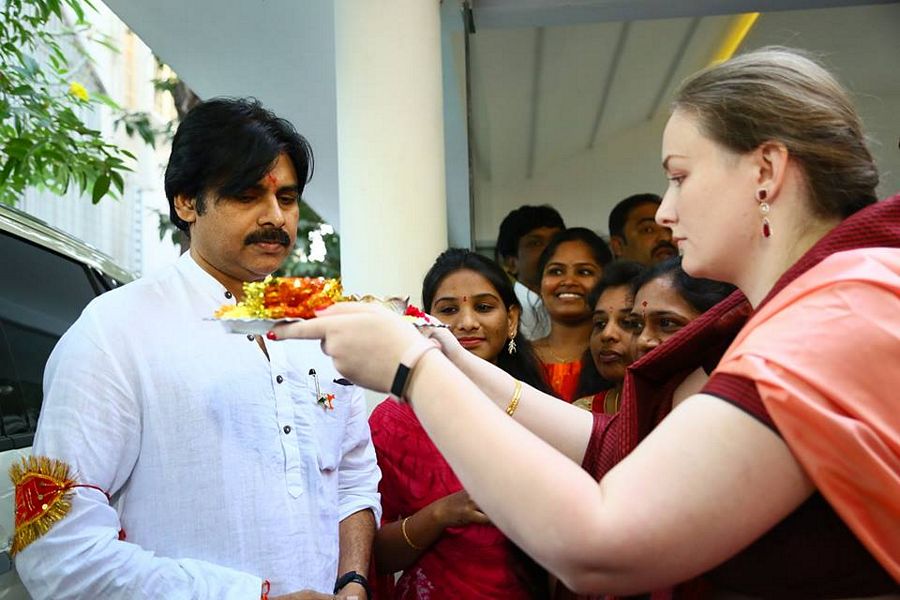 Pawan Kalyan with his wife at Janasena Party Office photos