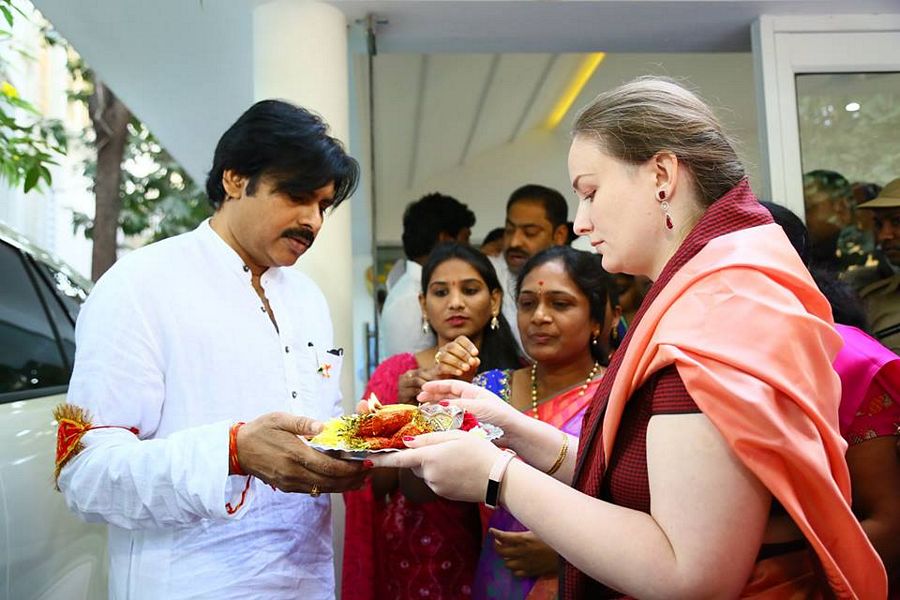 Pawan Kalyan with his wife at Janasena Party Office photos