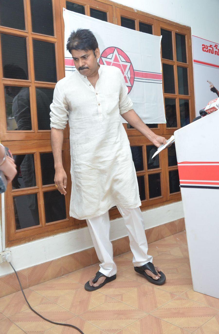 Photos: Pawan Kalyan Press Meet on AP Special Status