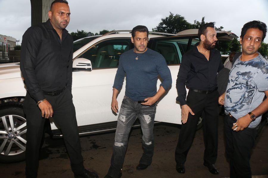 Salman Khan Spotted At Airport Photos