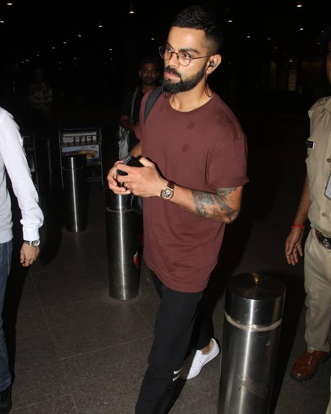 Virat Kohli spotted at Delhi Airport