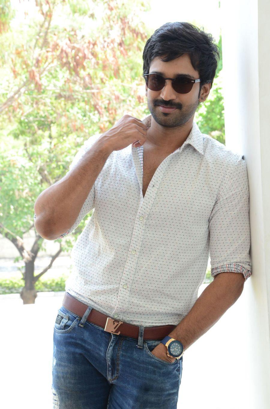 Aadhi Pinisetty New Stills