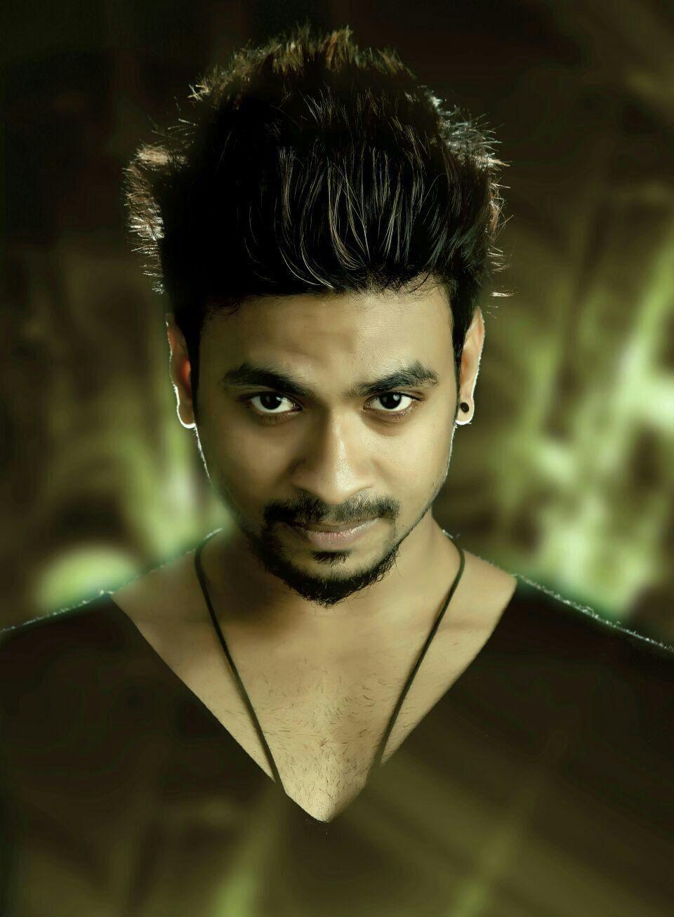 Actor Dhileepan Pugazhendhi Latest Stills