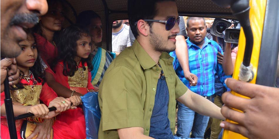 Akhil Akkineni drive a Autorickshaw in Khammam Photos