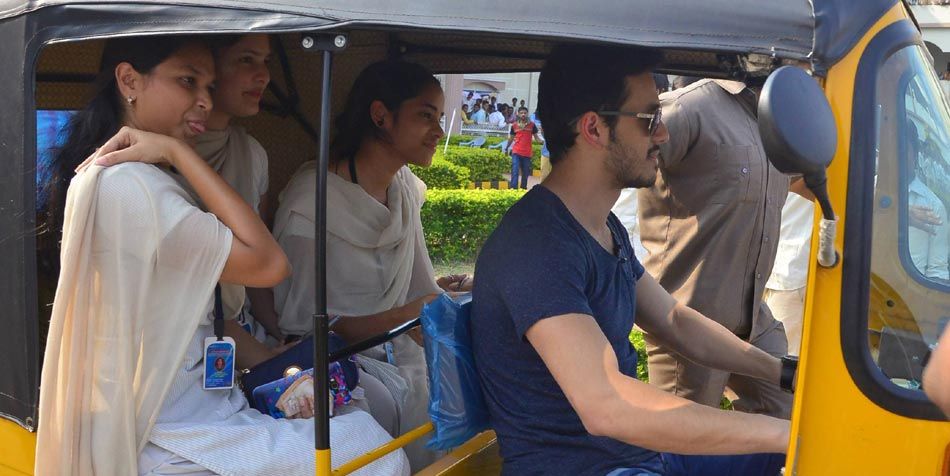 Akhil Akkineni drive a Autorickshaw in Khammam Photos